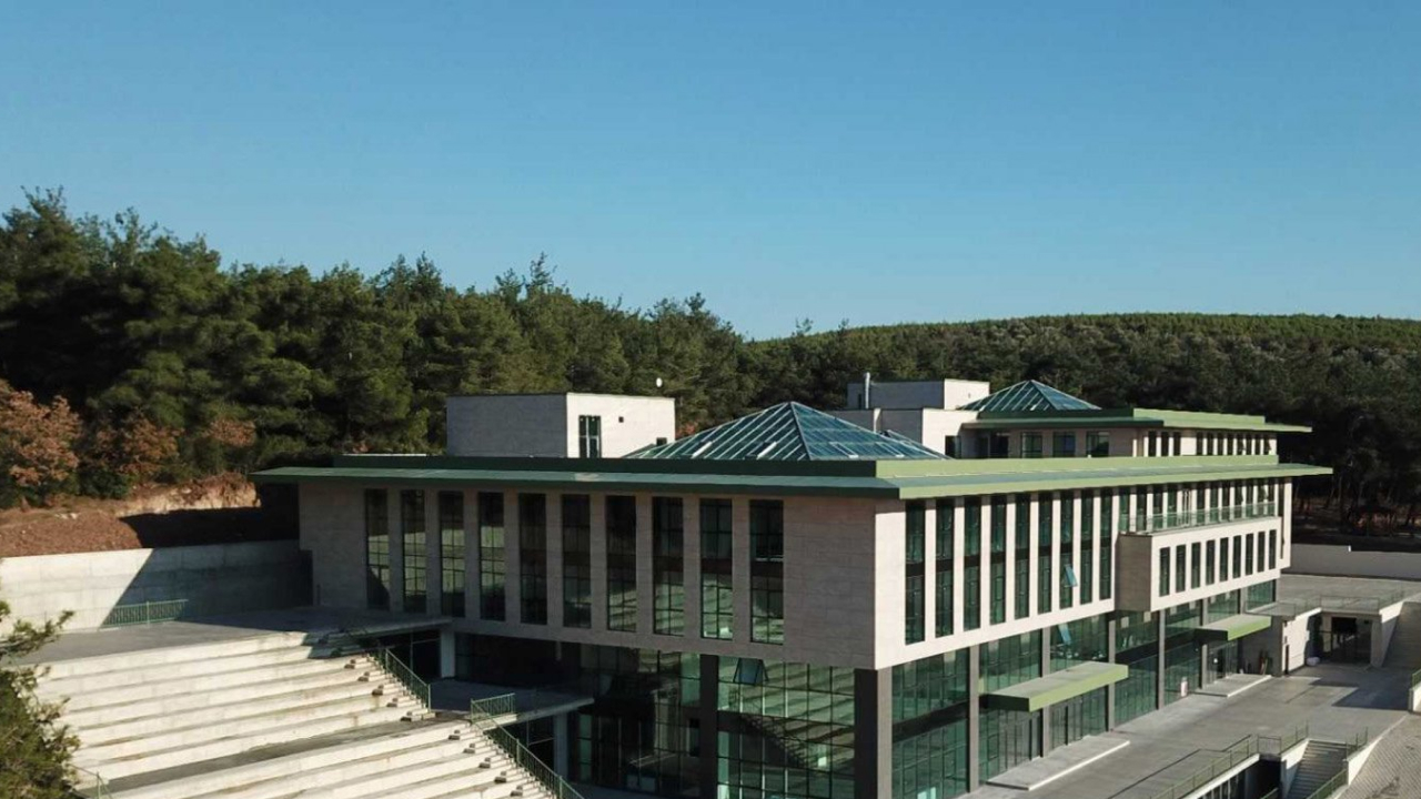 Eğitim Yapıları ve Okullar